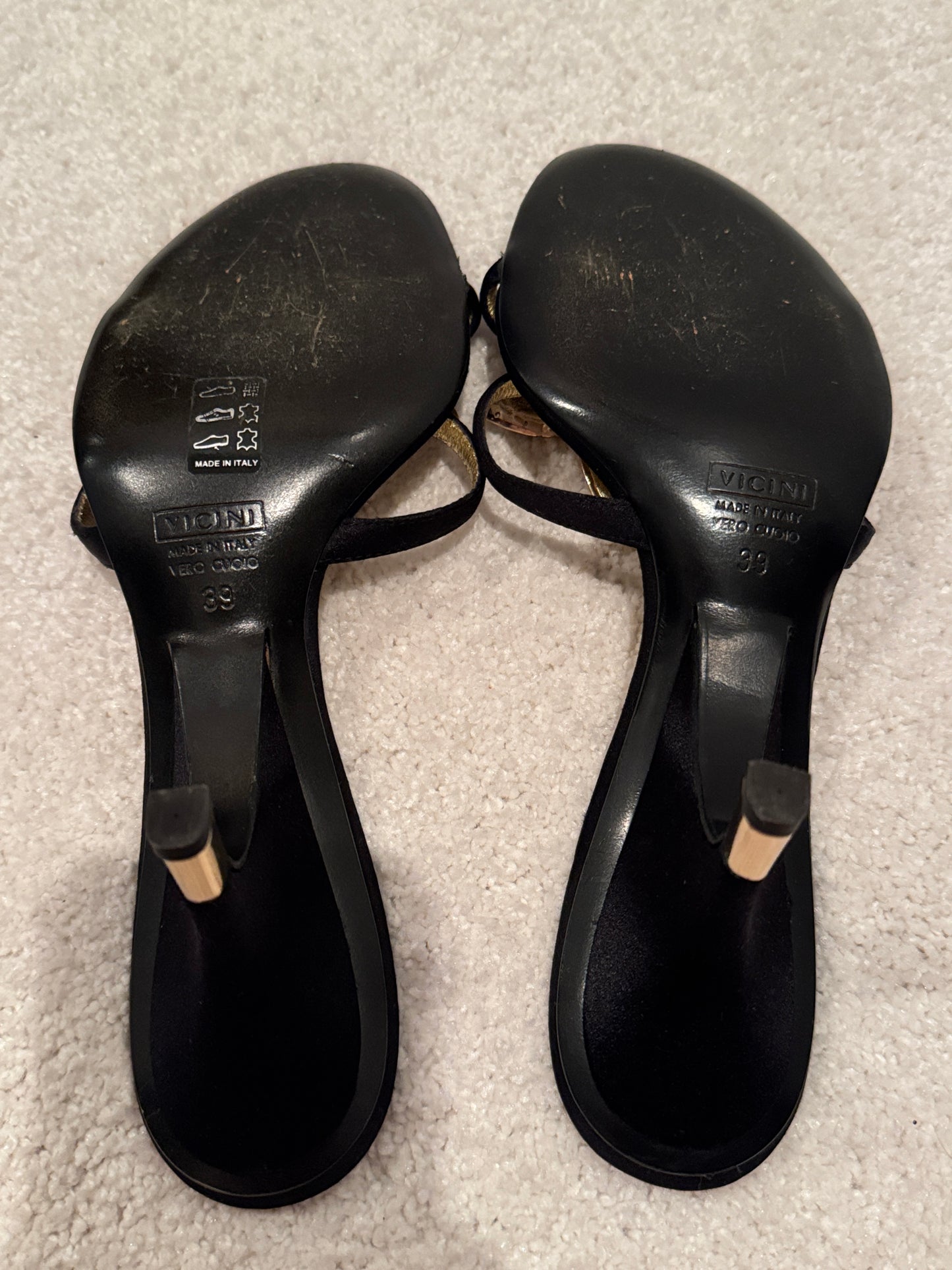 Giuseppe Zanotti Embellished Flower Kitten Heel